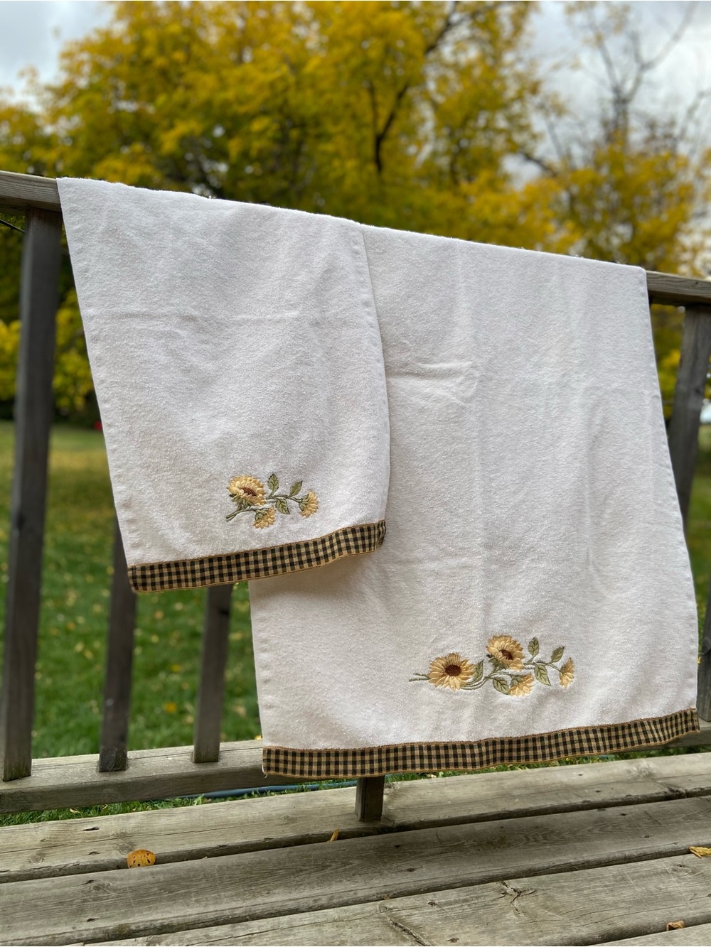 VTG 90s Sunflower Bath Towel Set Gingham Trim Embroidered Avanti Farmhouse - Picture 9 of 12